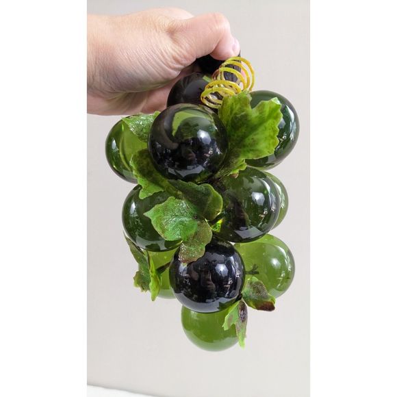 Large Green Lucite Grapes Bunch Vintage Decor Translucent Plastic - Picture 10 of 16